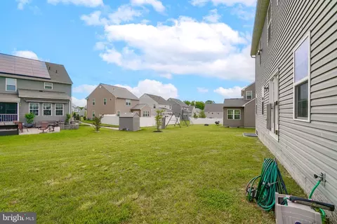 Exterior - 960 Long Manor Dr, Middle River, MD 21220 photo 4 of 6