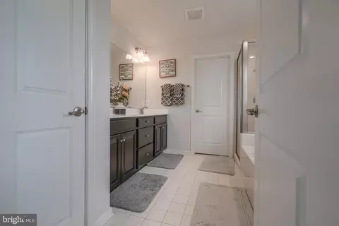 Entry Way - 960 Long Manor Dr, Middle River, MD 21220 photo 19 of 22