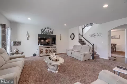 Entry Way - 960 Long Manor Dr, Middle River, MD 21220 photo 5 of 22