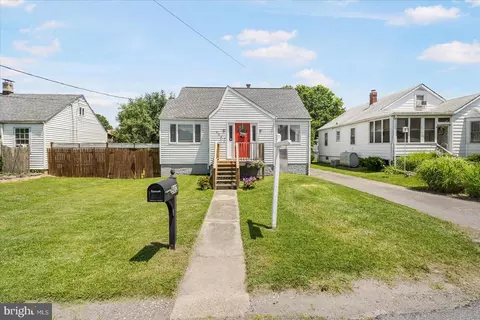902 Wise Ave, Dundalk, MD 21222 photo 2