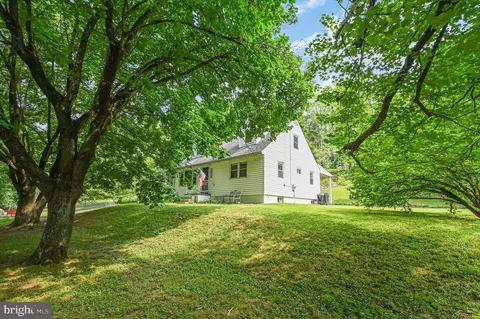 8913 Dogwood Rd, Windsor Mill, MD 21244