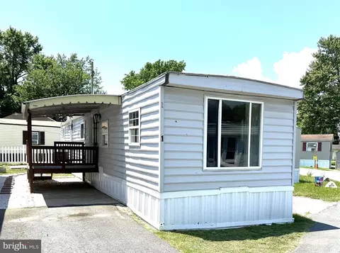 2400 Lincoln Ave #1, Sparrows Point, MD 21219