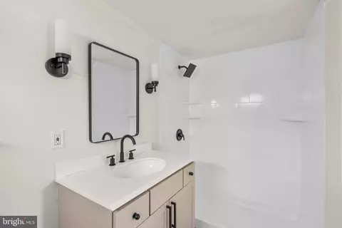 Bath - 23 2nd Ave, Halethorpe, MD 21227 photo 1 of 3