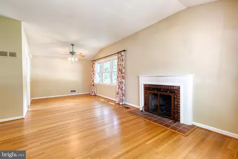 6703 Maxalea Rd, Idlewylde, MD 21239 photo 2