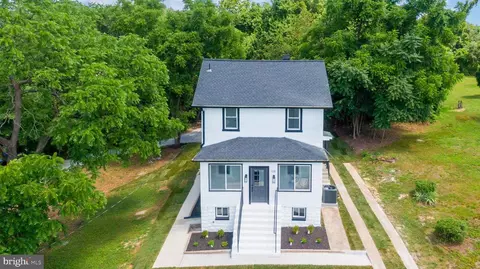 108 Ridge Ave, Halethorpe, MD 21227