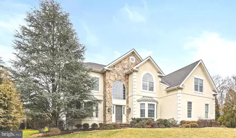 5 Yellow Barn Ct, Pikesville, MD 21208