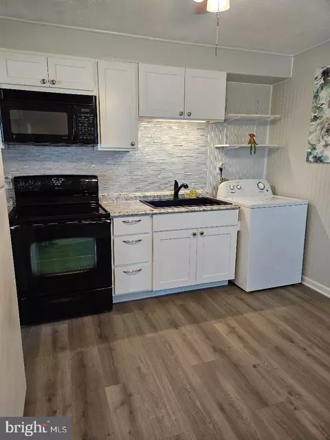 558 Compass, Middle River, MD 21220 photo 17