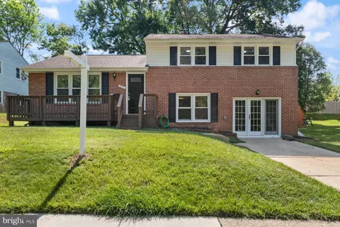 203 Elpin Dr E, Catonsville, MD 21228