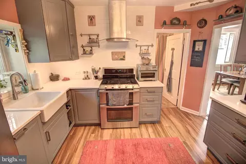 5649 Oregon Ave, Halethorpe, MD 21227 photo 8