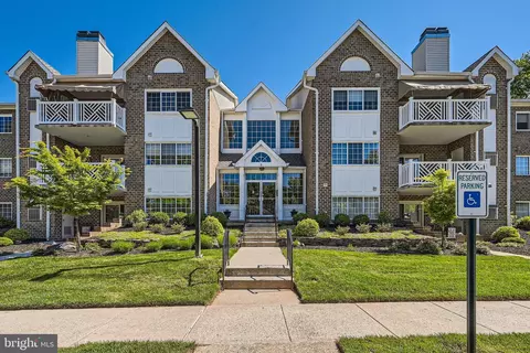 8 Bandon Ct #102, Lutherville Timonium, MD 21093