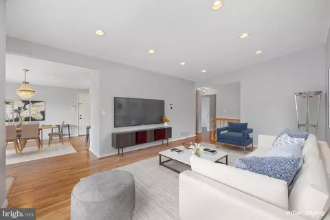 Living - 2452 Forest Green Rd, Baltimore, MD 21209 photo 3 of 6
