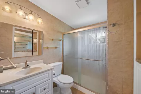 Bath - 2452 Forest Green Rd, Baltimore, MD 21209 photo 1 of 2