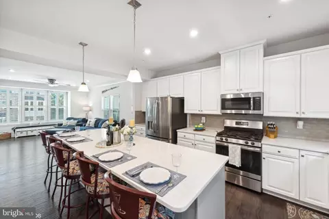 2909 Shaws Rd, Sparrows Point, MD 21219 photo 9