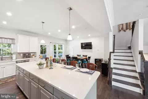 2909 Shaws Rd, Sparrows Point, MD 21219 photo 7