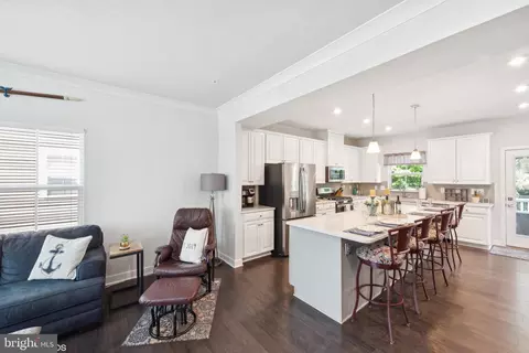 2909 Shaws Rd, Sparrows Point, MD 21219 photo 6