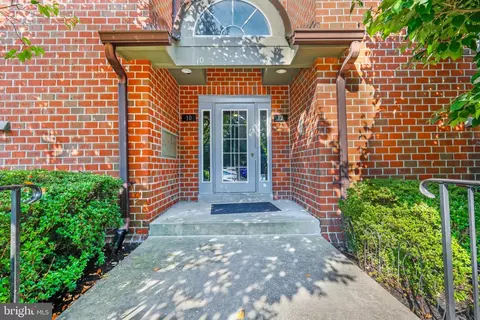 12 Fourwood Ct #12A, Baltimore, MD 21209