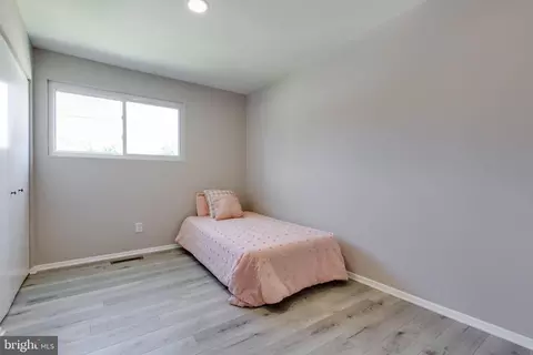 Bedroom - 9221 Snyder Ln, Perry Hall, MD 21128 photo 6 of 9