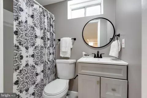 Bath - 9221 Snyder Ln, Perry Hall, MD 21128 photo 2 of 2