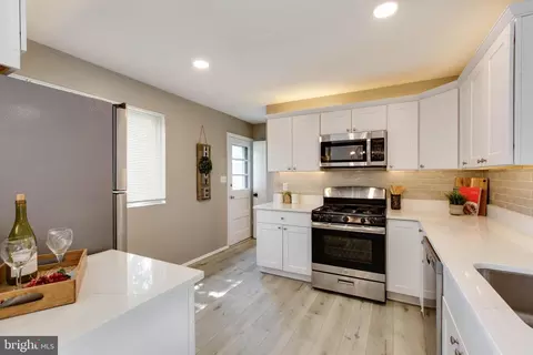 Kitchen - 9221 Snyder Ln, Perry Hall, MD 21128 photo 1 of 4