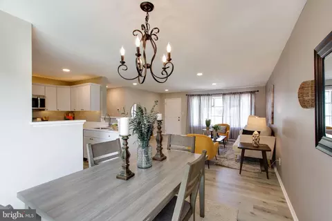 Dining - 9221 Snyder Ln, Perry Hall, MD 21128 photo 2 of 3