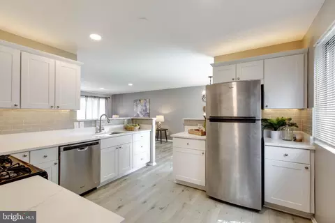 Kitchen - 9221 Snyder Ln, Perry Hall, MD 21128 photo 4 of 4