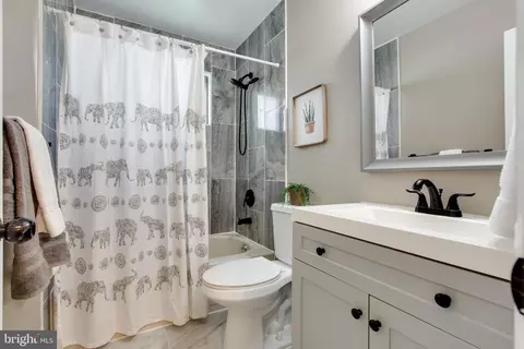 Bath - 9221 Snyder Ln, Perry Hall, MD 21128 photo 1 of 2