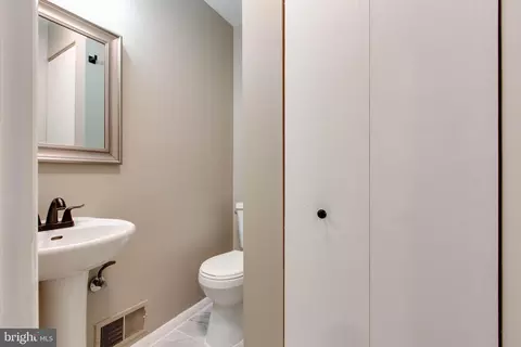 Entry Way - 9221 Snyder Ln, Perry Hall, MD 21128 photo 3 of 5