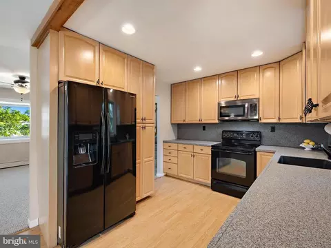 5849 Oakland Rd, Halethorpe, MD 21227 photo 14