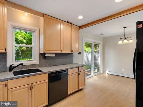 5849 Oakland Rd, Halethorpe, MD 21227 photo 16