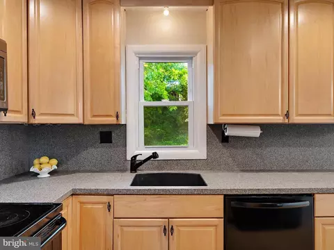 5849 Oakland Rd, Halethorpe, MD 21227 photo 15