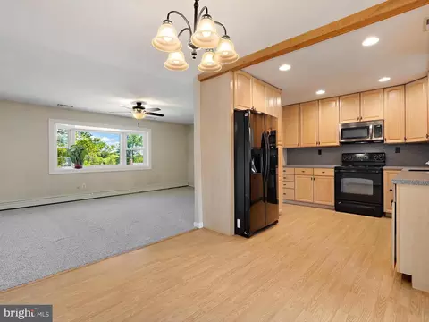 5849 Oakland Rd, Halethorpe, MD 21227 photo 11