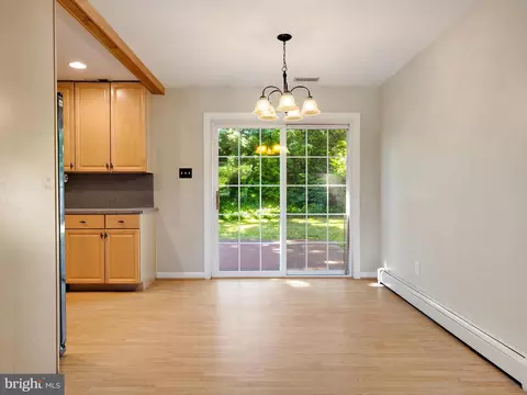 5849 Oakland Rd, Halethorpe, MD 21227 photo 10