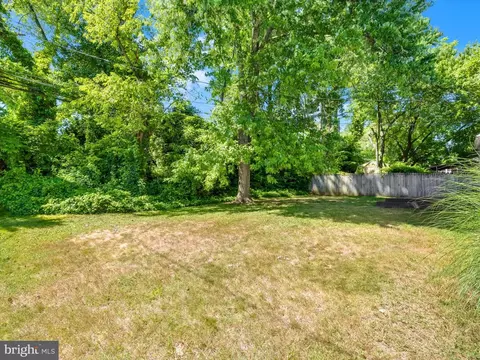 5849 Oakland Rd, Halethorpe, MD 21227 photo 32