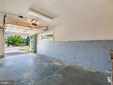 5849 Oakland Rd, Halethorpe, MD 21227 photo 29