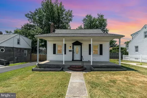 6 Terrace Rd, Essex, MD 21221