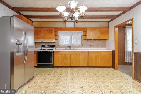3202 Whiteway Rd, Sparrows Point, MD 21219 photo 9