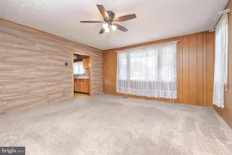 3202 Whiteway Rd, Sparrows Point, MD 21219 photo 5