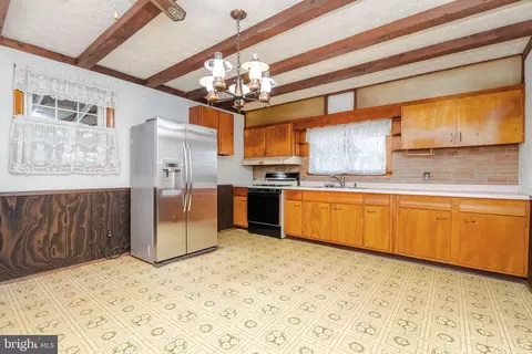 3202 Whiteway Rd, Sparrows Point, MD 21219 photo 8