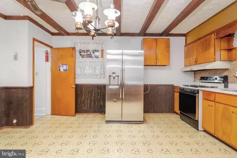 3202 Whiteway Rd, Sparrows Point, MD 21219 photo 10