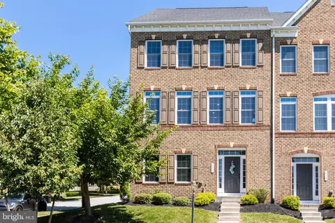 811 Parkridge Ln, Lutherville Timonium, MD 21093