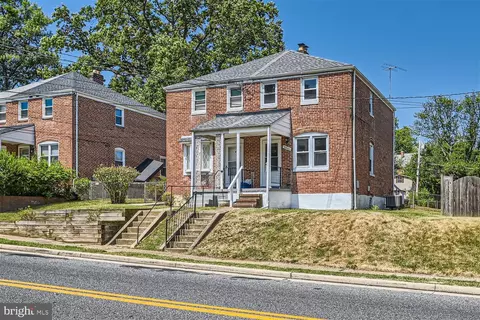 8446 Oakleigh Rd, Parkville, MD 21234