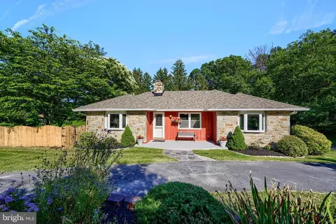 9107 Satyr Hill Rd, Parkville, MD 21234