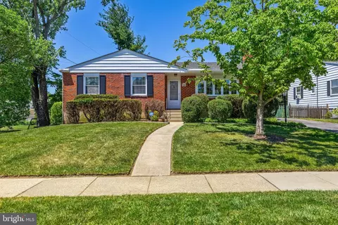 2106 Suburban Greens Dr, Lutherville Timonium, MD 21093