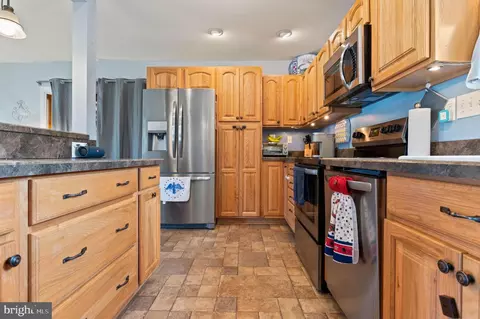 Kitchen - 9 Eva Ct, Middle River, MD 21220 photo 4 of 5