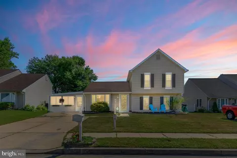 9 Eva Ct, Middle River, MD 21220