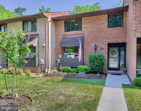 2211 Chapel Valley Ln, Lutherville Timonium, MD 21093