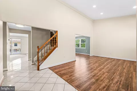 Living - 9207 Kilbride, Nottingham, MD 21236 photo 2 of 8