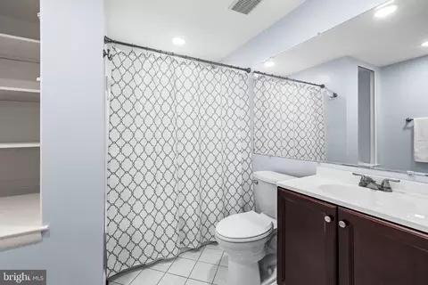 Bath - 9207 Kilbride, Nottingham, MD 21236 photo 2 of 2