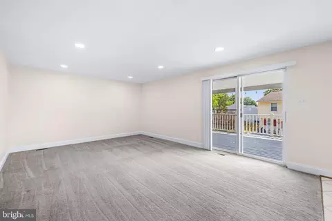 Living - 9207 Kilbride, Nottingham, MD 21236 photo 7 of 8