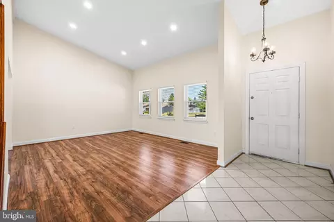 Living - 9207 Kilbride, Nottingham, MD 21236 photo 1 of 8